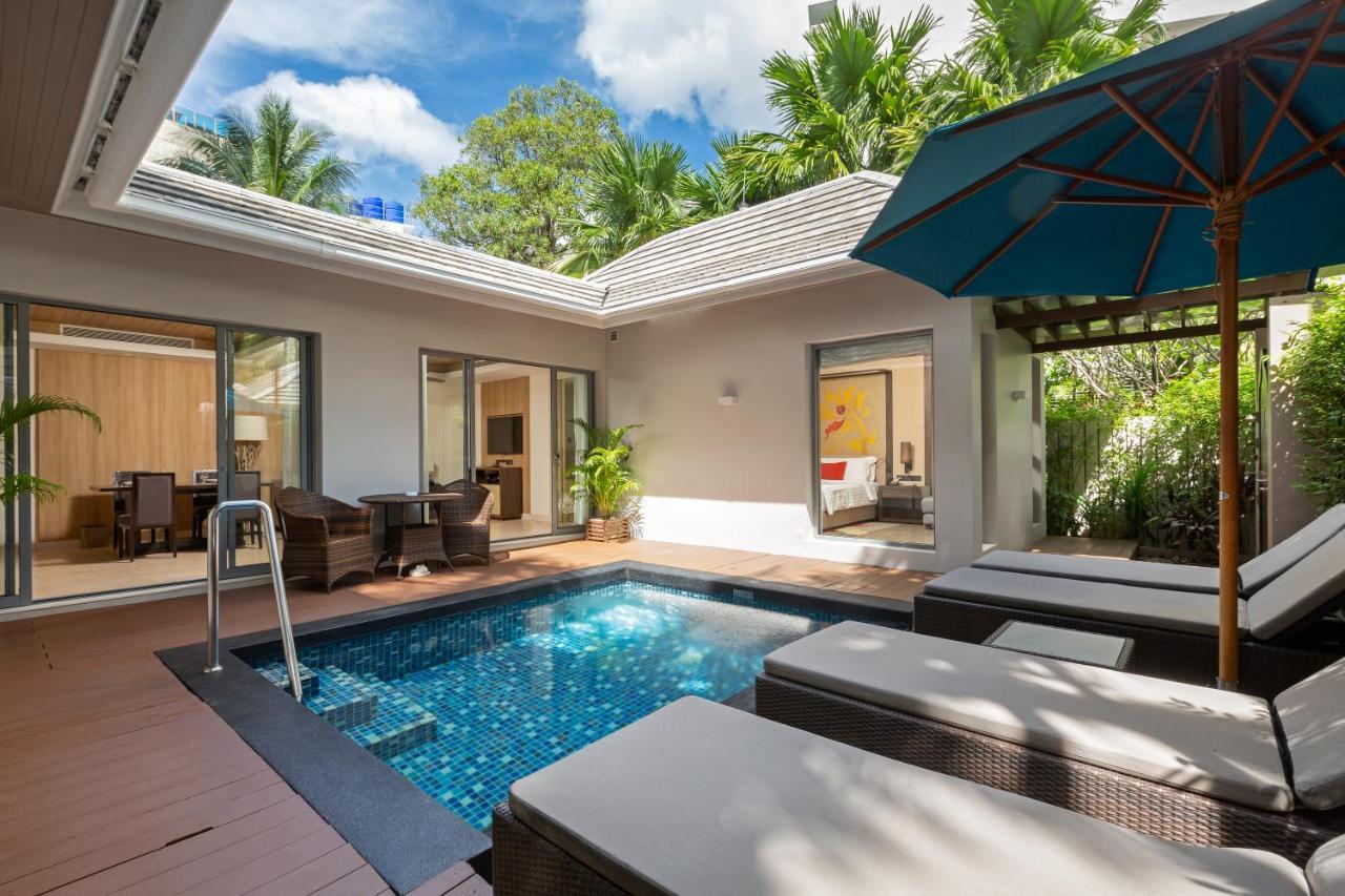 Grand Mercure Phuket Patong Εξωτερικό φωτογραφία A pool villa at Centara Karon Resort & Villas Phuket