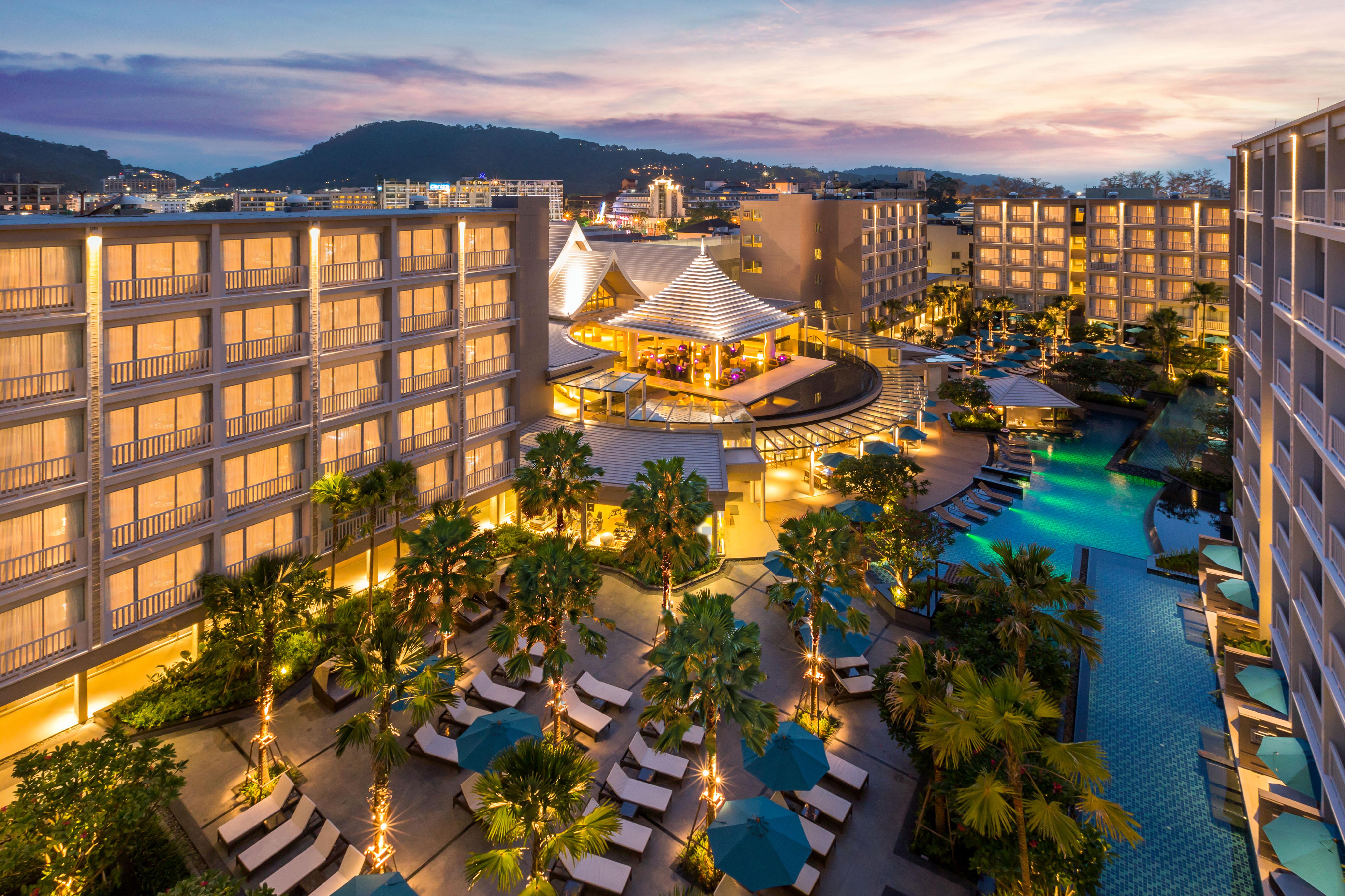 Grand Mercure Phuket Patong Εξωτερικό φωτογραφία Hilton Phuket Resort and Spa